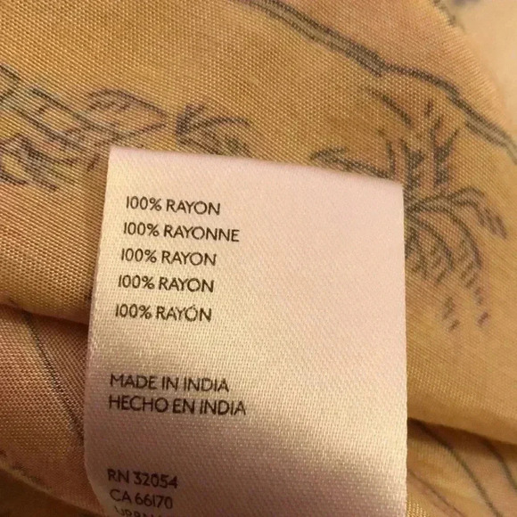 Urban Outfitters button down short sleeve Florida shirt. Size  XS - Picture 9 of 9